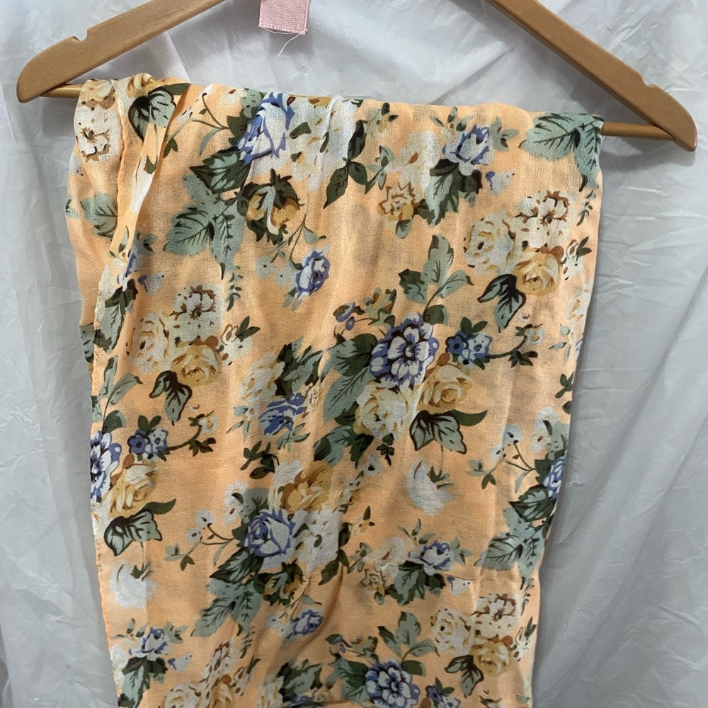 Ardene Peach Botanical Floral Infinity Scarf - Soft Boho Spring Floral - Picture 7 of 10